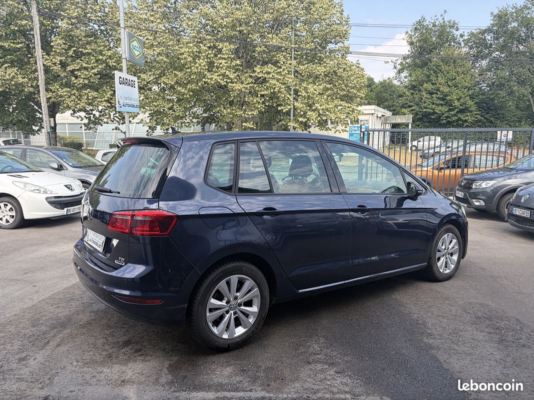Volkswagen GOLF SPORTSVAN 1.6 TDI 110CH BLUEMOTION FAP CONFORTLINE BUSINESS (image 3)