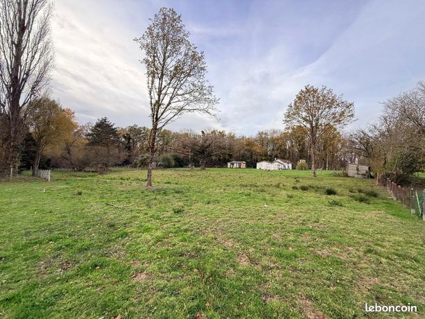 Terrain 1 500 m² Panazol