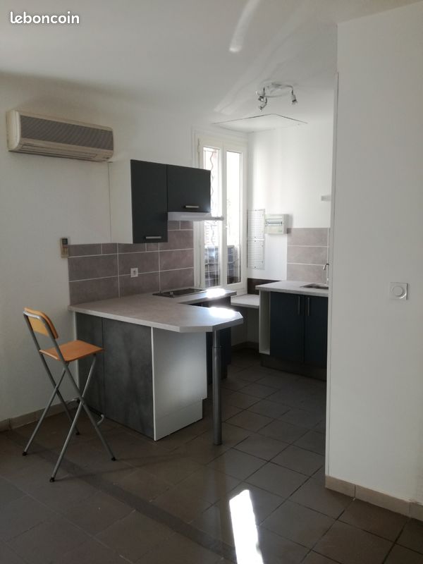 Appartement 1 pièce 30 m² · à Nîmes · 30 m² · 430 €