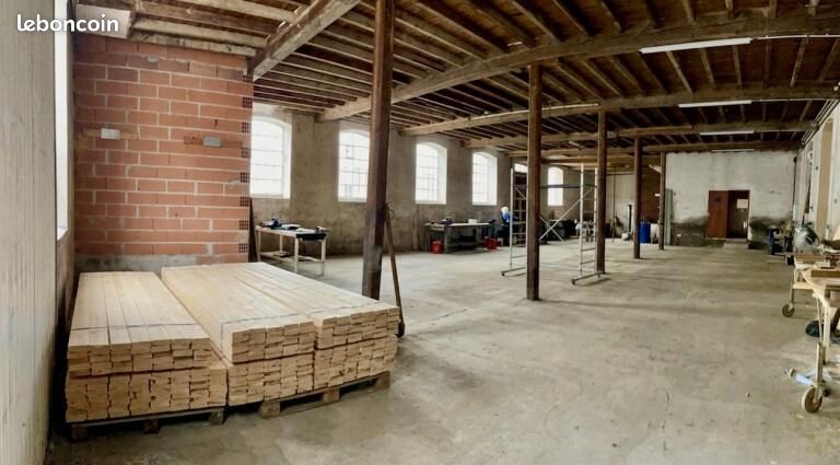 Local commercial 11 pièces 726 m² · à Villeneuve-d'Olmes · 726 m² · 145 000 €