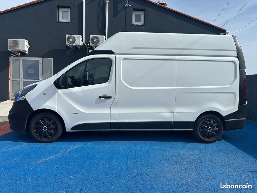 Opel Vivaro B Fourgon/Combi F2700 L1H1 1.6 CDTI 125 CH BTURBO ECOFLEX S/S DESIGN EDITION / RENAULT TRAFIC (image 2)