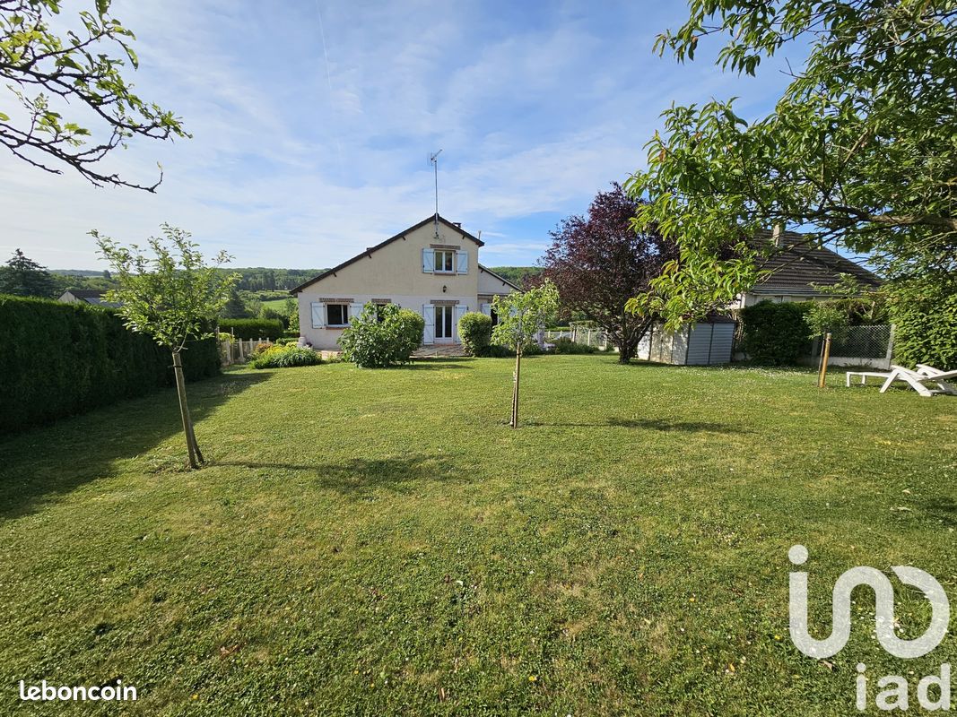 Maison 8 pièces 130 m² · à Fontaine-la-Gaillarde · 130 m² · 288 800 €