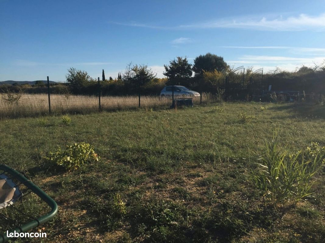 Terrain 1289 mètre carré · à Popian · 32 000 €