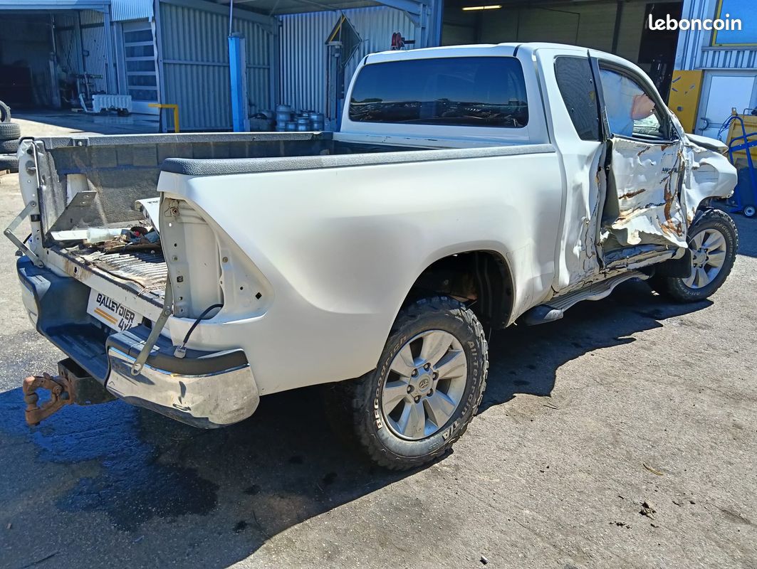 Pièces détachées Toyota Hilux Revo (image 5)