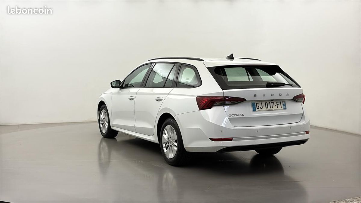 Skoda Octavia COMBI 2.0 TDI 150 DSG7 Business TVU (image 7)