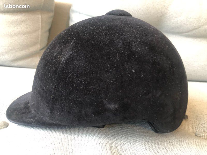 Bombe d’équitation (casque) enfant (image 1)