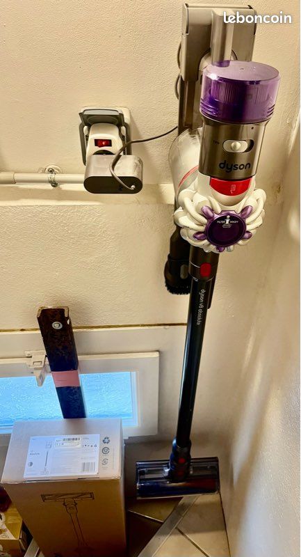 Aspirateur Dyson V8 Absolute™ Aspirateur Balai sans Fil complet