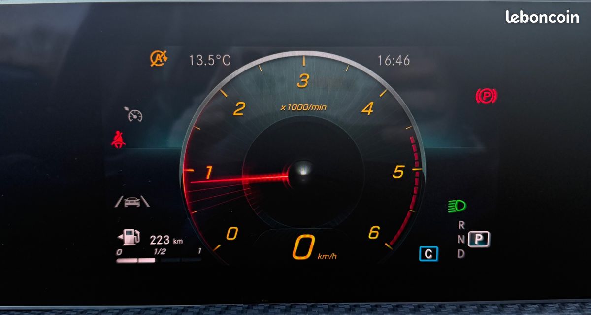 MERCEDES-BENZ CLASSE A 1.5 180 D 115 STYLE LINE 7G-DCT Bva - ATTELAGE (image 21)