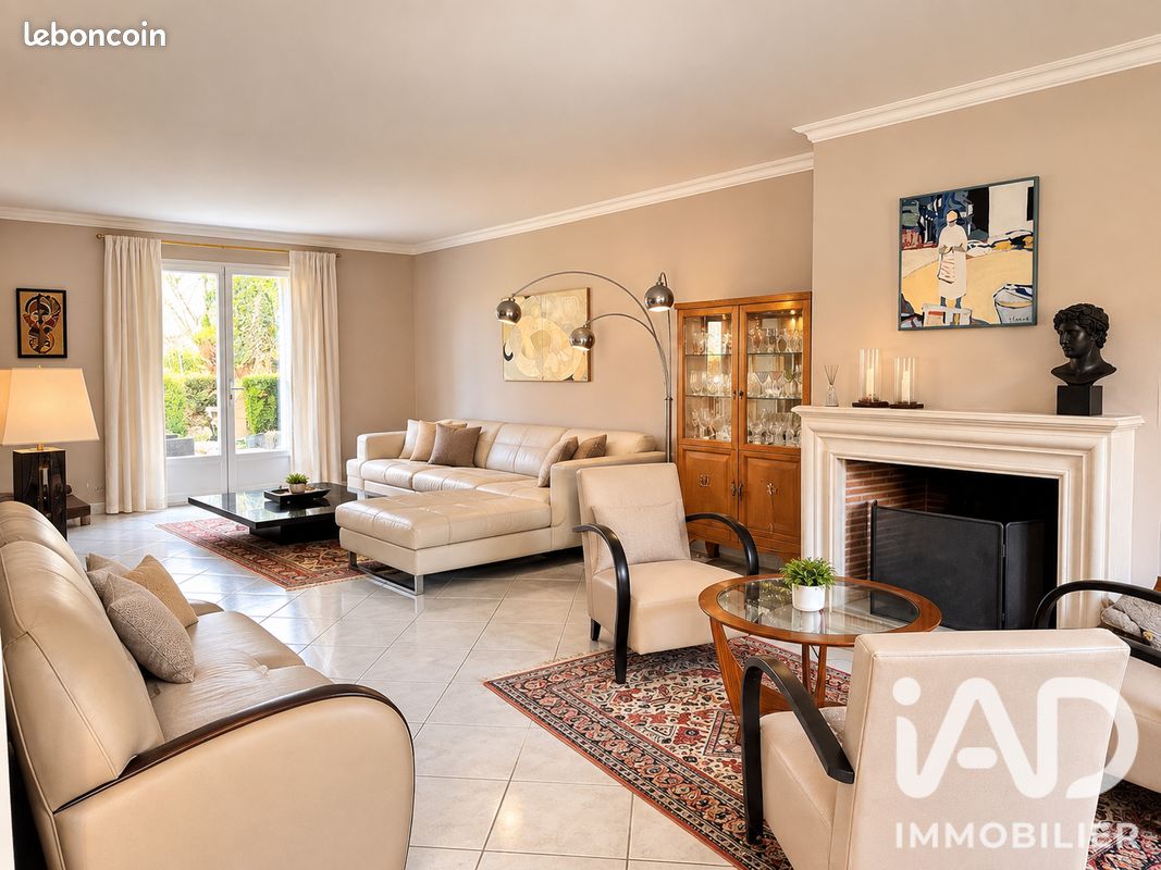 Maison 8 pièces 214 m² · à Chatou · 214 m² · 1 290 000 €