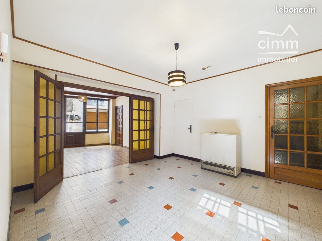 Maison 5 pièces 100 m² · à Tullins · 100 m² · 119 000 €