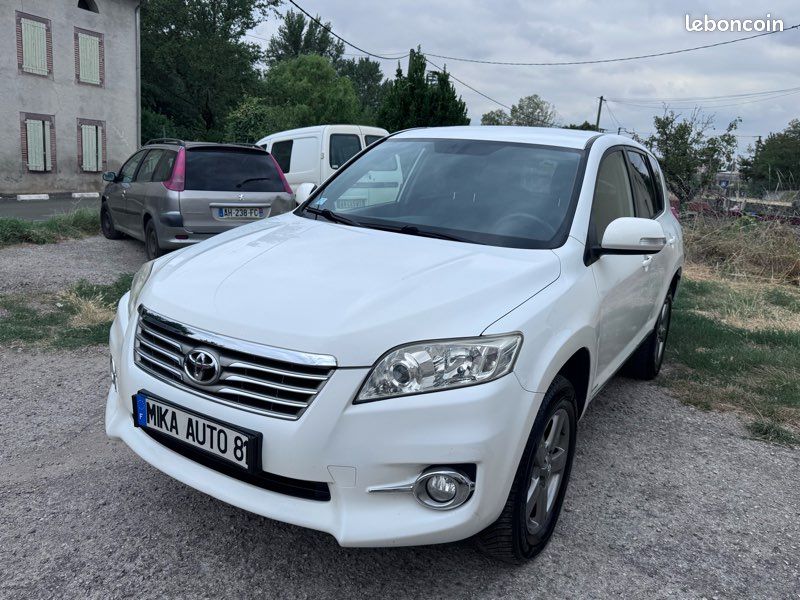 TAYOTA RAV4 150CH D-4D 4WD Limited Edition+ attelage (image 1)
