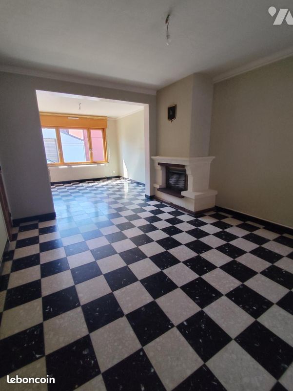 Maison 4 pièces 121 m² · à Laventie · 121 m² · 950 €/mois