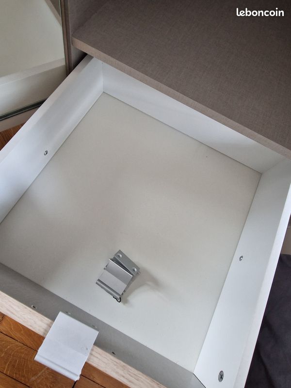 Armoire avec penderie à venir démonter (image 4)