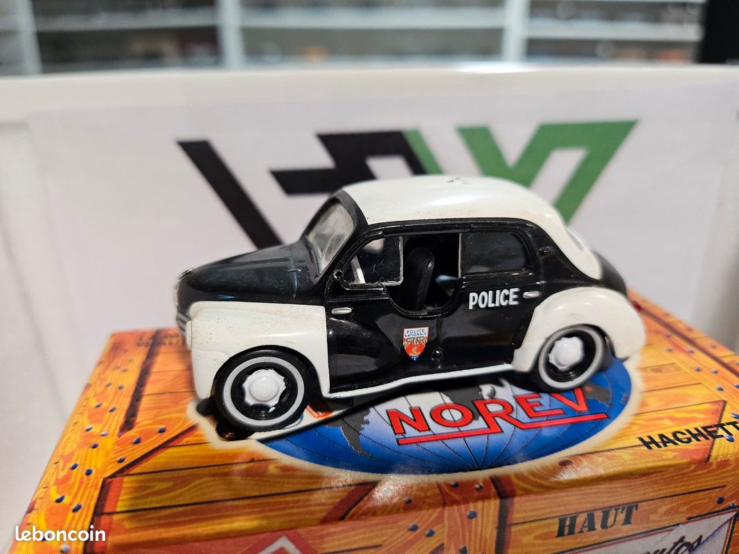 Norev 1/43 – Renault 10 Bleue N°9 – Avec Boîte D'origine – Occasion