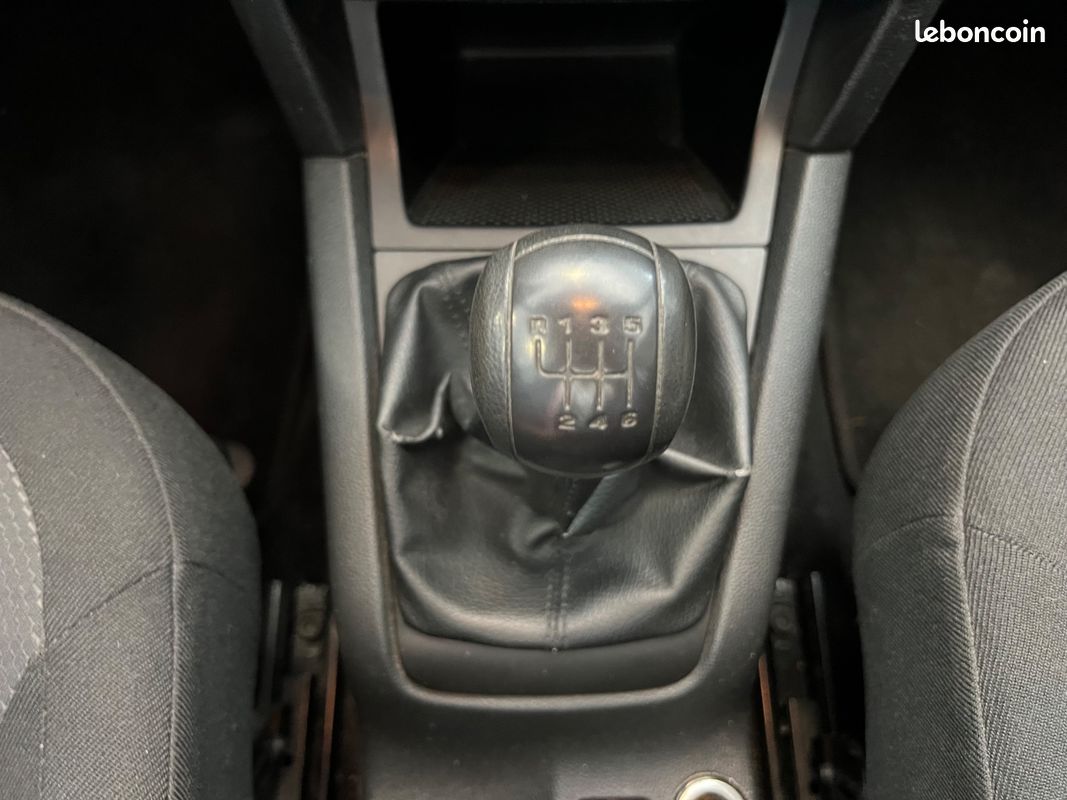 SKODA YETI 1.2 TSI 105 Ambition (image 18)