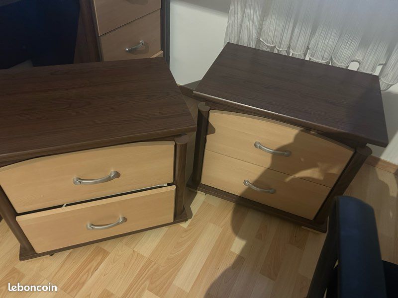Commode (image 1)