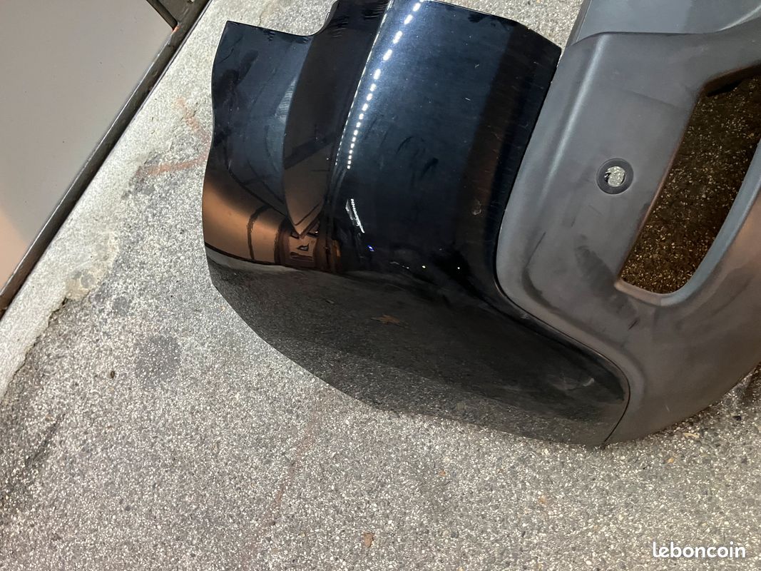 Pare choc arrière de Peugeot 3008 (image 1)
