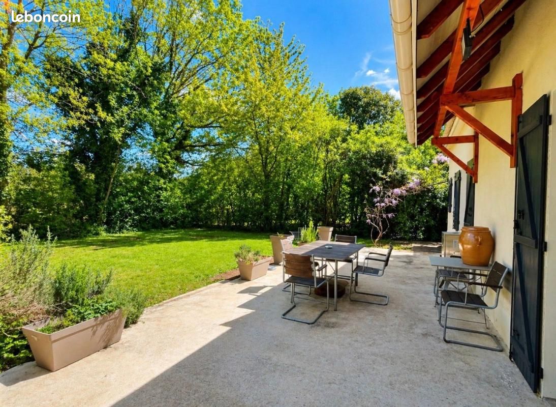 Maison 6 pièces 130 m² · à Fontenay-le-Vicomte · 130 m² · 349 900 €