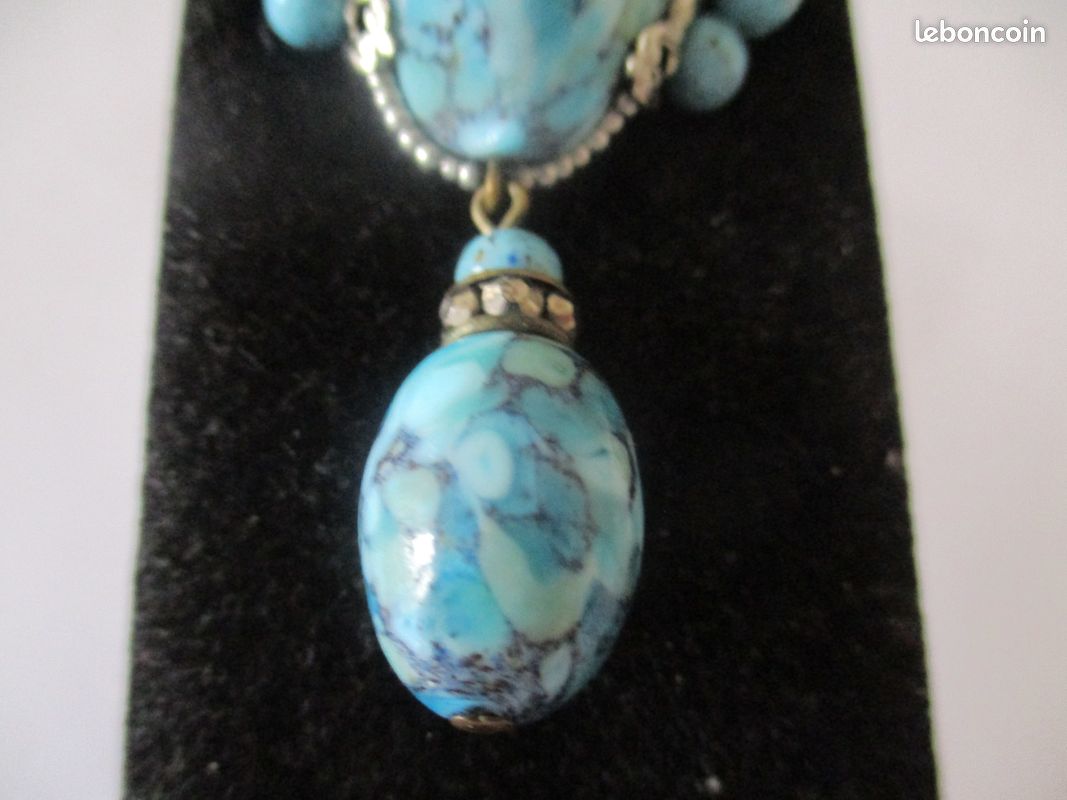 Broche vintage signée Kalinger, perles et pâte de verre