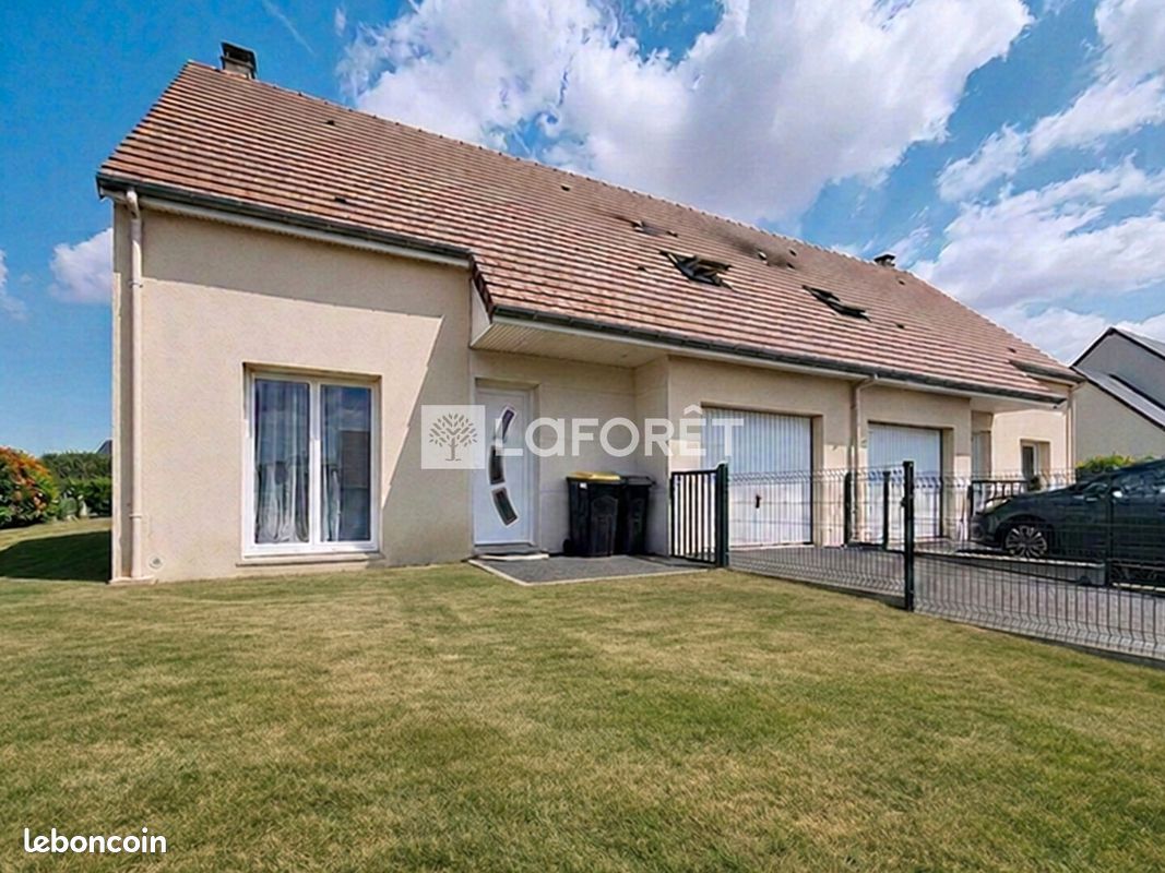 Maison 4 pièces 96 m² · à Urville · 96 m² · 990 €