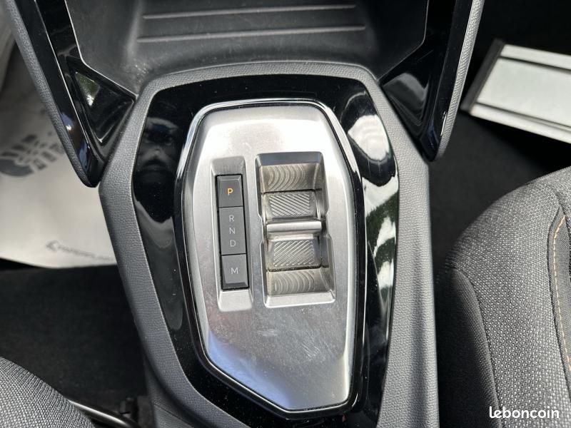 Peugeot 208 1.2 Hybrid 110ch Style e-DCS6 (image 16)