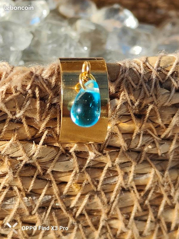 Bague réglable avec sa pampille en verre (image 2)