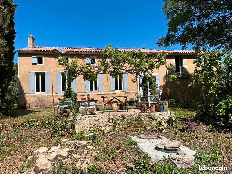 Maison 6 pièces 173 m² · à Mirambeau · 173 m² · 185 000 €