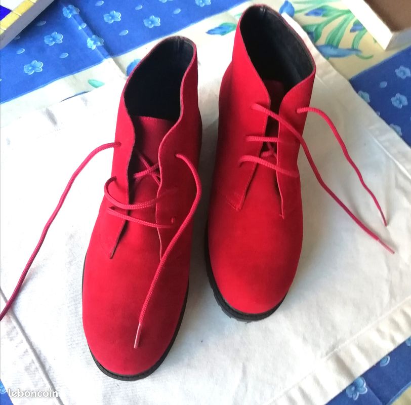 Sandales Compensées En Nubuck Rouge - Taille 39, Neuves Sans Emballage