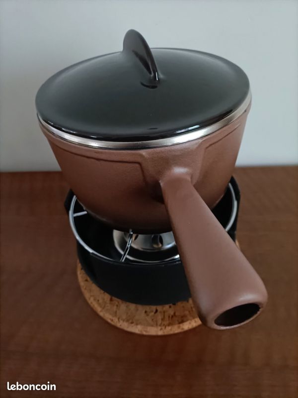 Service à fondue en fonte et émail Nomar France Service à fondue en fonte et émail Nomar France
