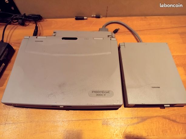 PC portable vintage Toshiba Satellite Windows 95 - Ordinateurs
