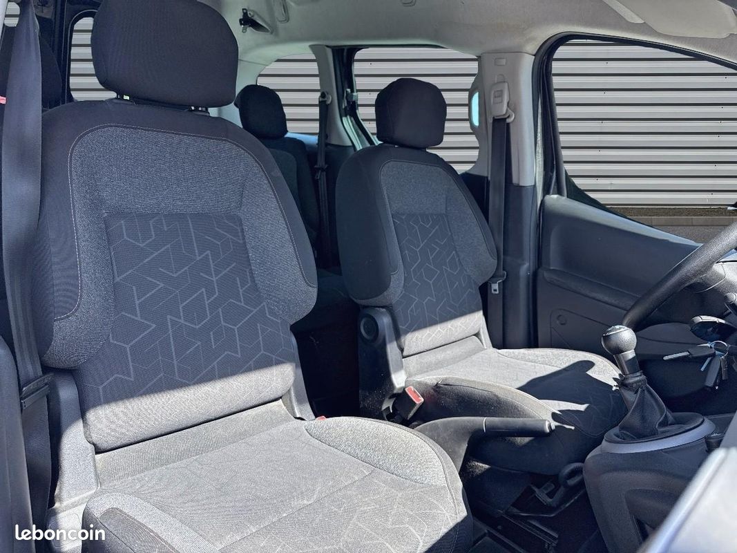 PEUGEOT PARTNER 1.6 BlueHDi 100 II TEPEE COMBI Active PHASE 3 (image 18)