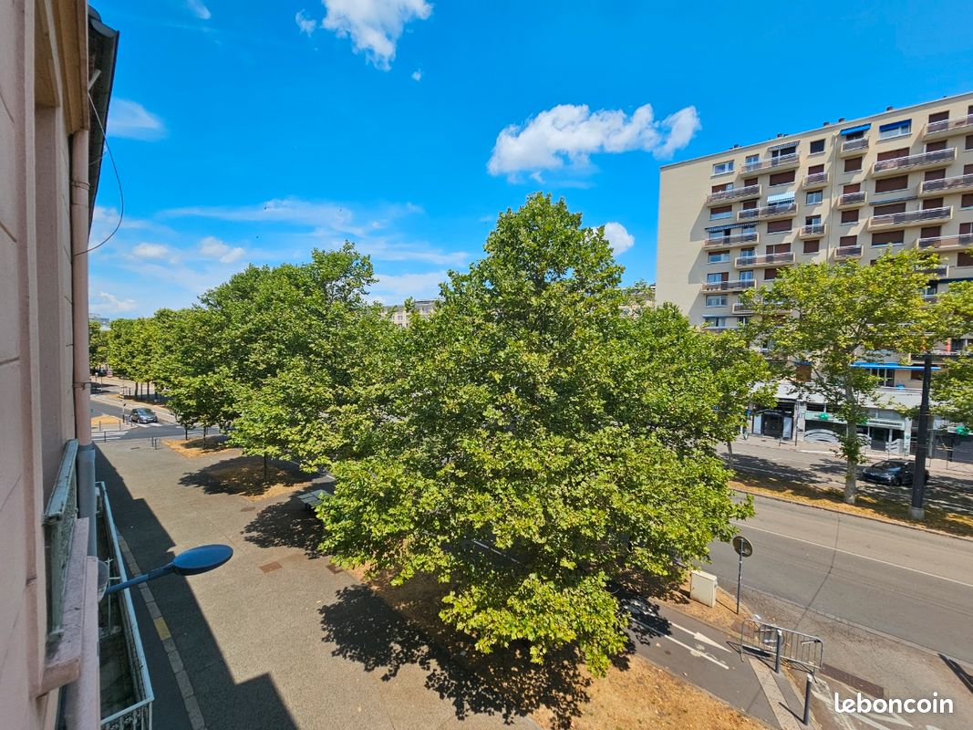 Appartement 1 pièce 33 m² · à Saint-Étienne · 33 m² · 400 €