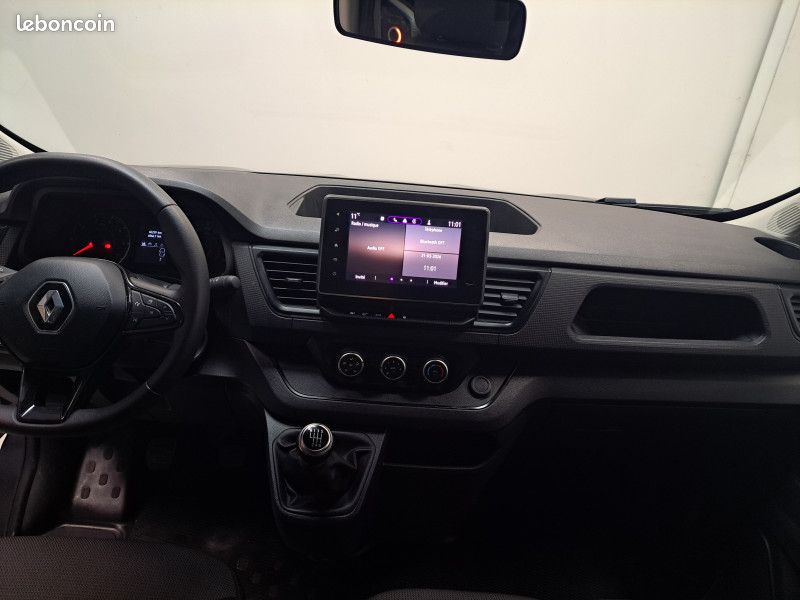 Renault TRAFIC III COMBI L2 2.0 BLUE DCI 150CH S&S ZEN 8 PLACES (image 9)