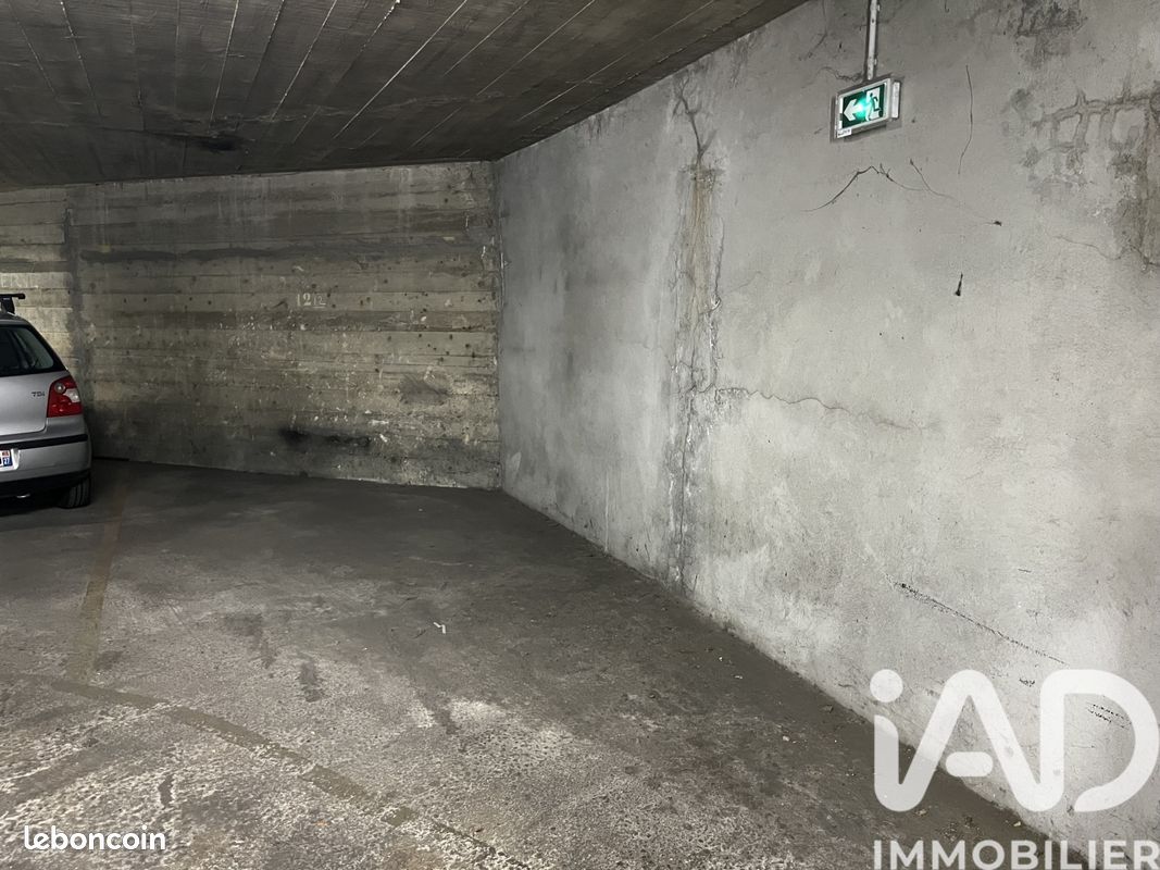 Parking 15 m² · à Paris · 15 m² · 19 500 €