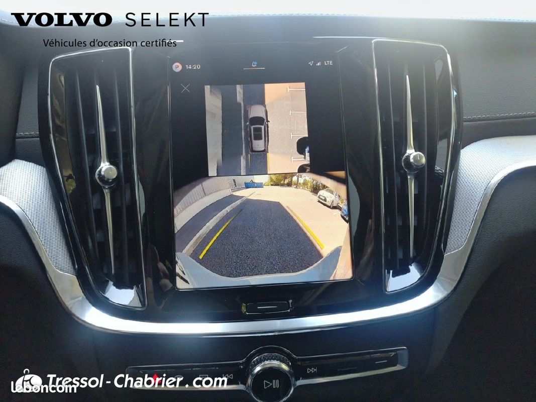 VOLVO V60 Micro hybride essence B4 197 ch DCT7 Ultra Style Dark (image 28)