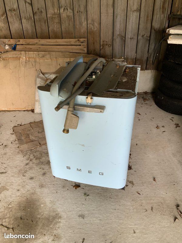 Lave vaisselle SMEG pour pièces (image 1)