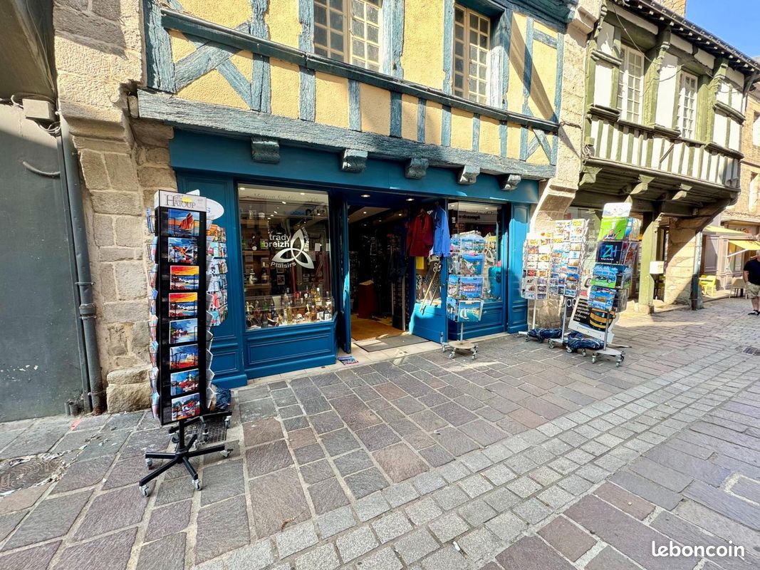 Immeuble 320 m² · à Pontivy · 320 m² · 398 860 €