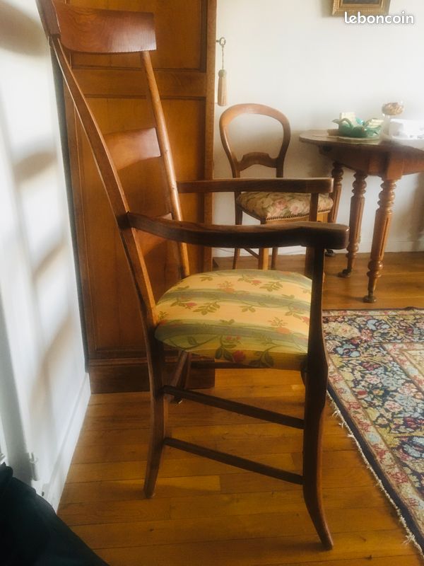 JOLI FAUTEUIL en noyer époque 1900 (image 1)