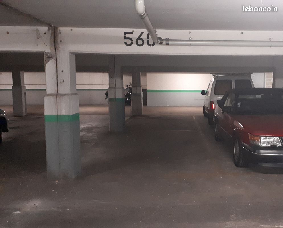 Parking couvert · à Garches · 11 500 €