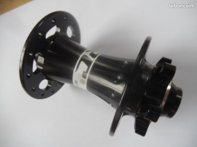 Moyeu avant VTT 28 rayons (image 2)