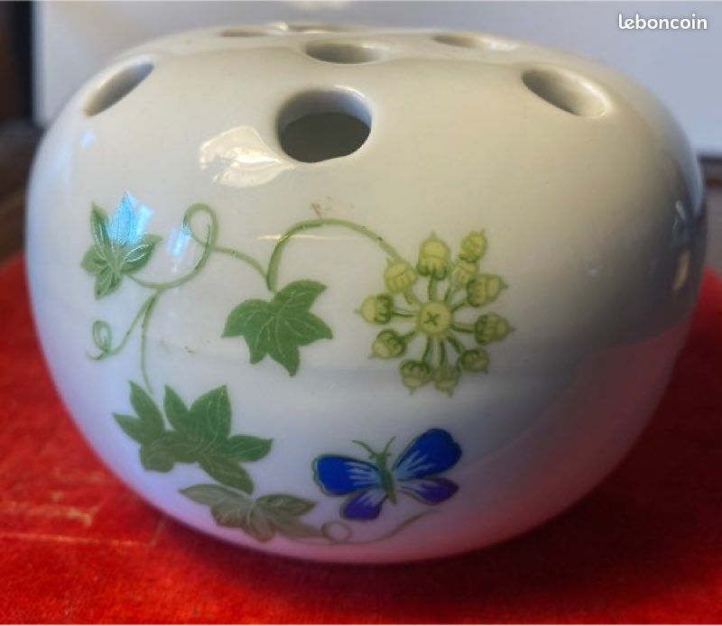 Ancien Vase Pique-fleurs En Verre Moulé Transparent - Boule à 8 Trous