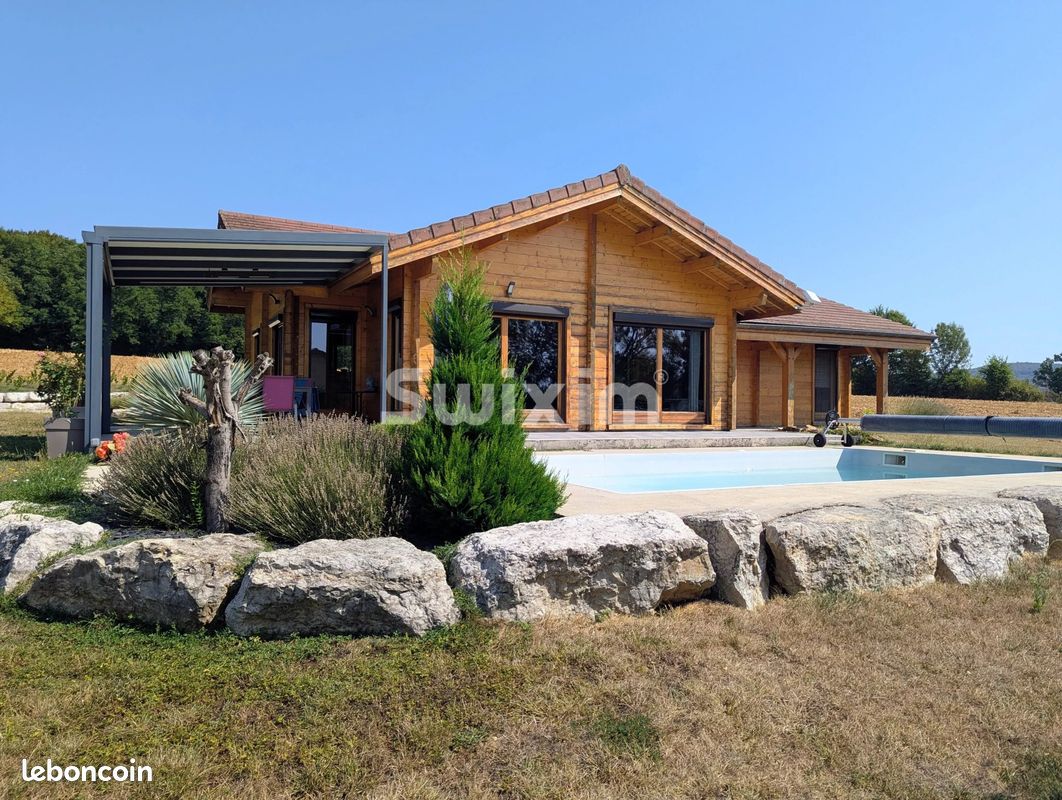 Maison 4 pièces 117 m² · à Bourg-en-Bresse · 117 m² · 380 000 €