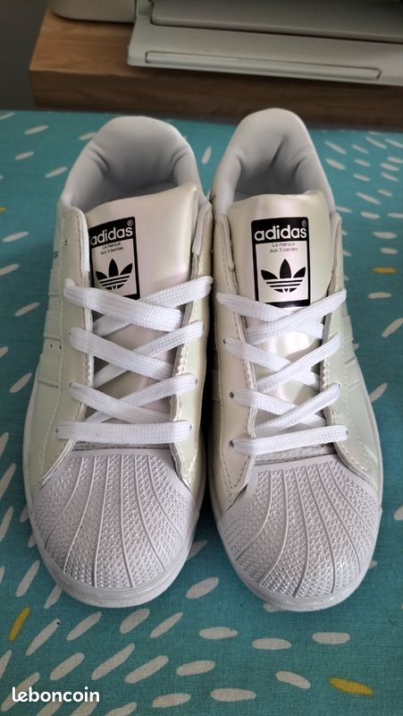 Baskets Adidas Superstar enfant Chaussures