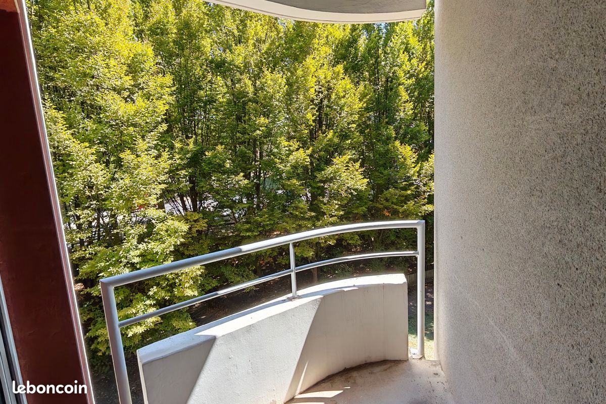 Appartement 1 pièce 40 m² · à Cournon-d'Auvergne · 40 m² · 69 000 €