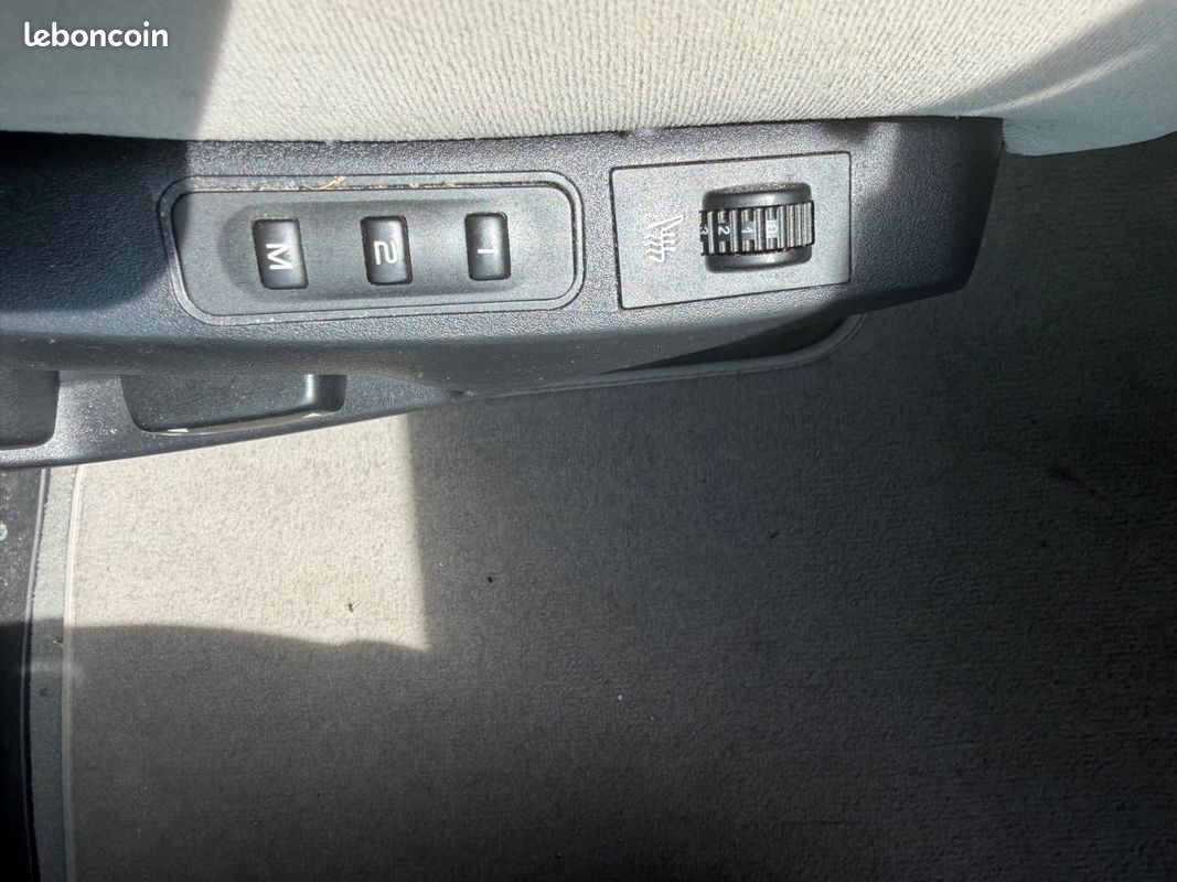 Peugeot 807 2.0 HDi 163ch Premium 8 Places Xenon Webasto (image 13)
