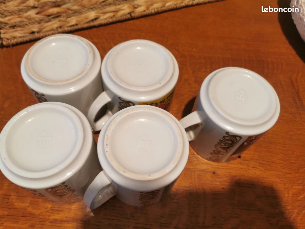 Ensemble de 5 mugs années 80 (image 8)
