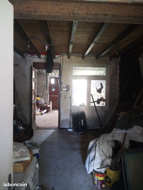 Maison 3 pièces 90 m² · à Calmont · 90 m² · 90 000 €