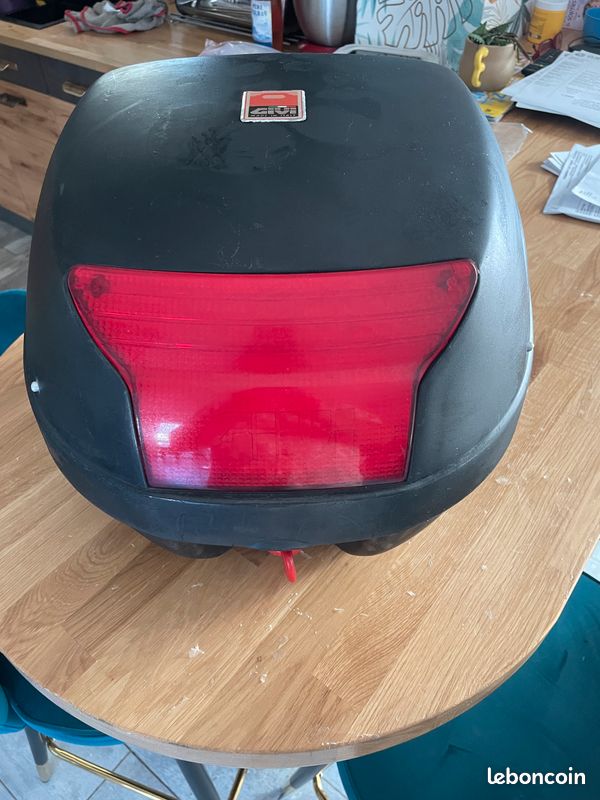 Top case givi (image 1)