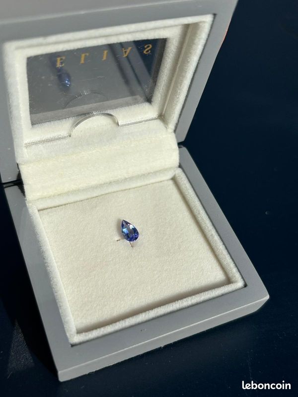 Tanzanite 0.71 CT en forme de Poire, Excellent Cut, Excellent Clarity (image 4)