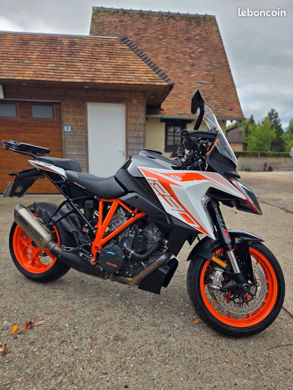 Ktm 1290 superduke gt (image 2)